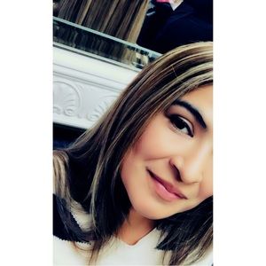 Meet your Posher, Vanessa